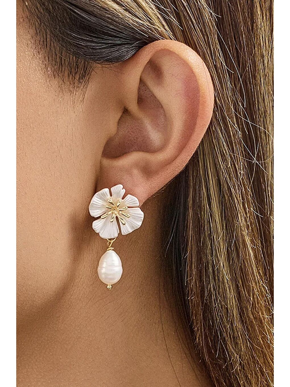 Sarı İnci Sallantılı Çiçek Küpe-1