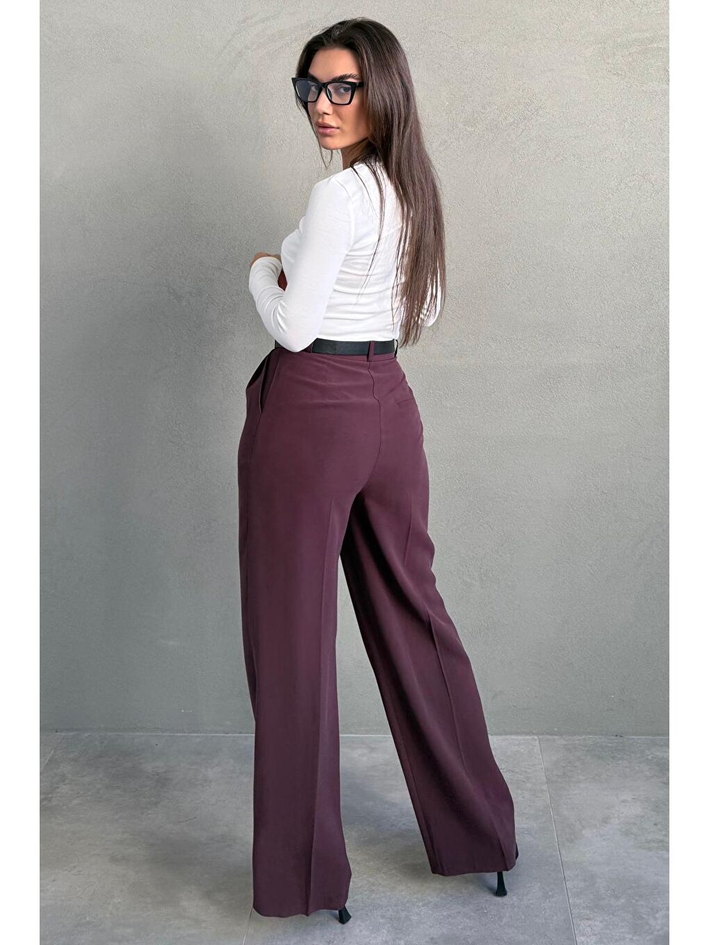 Mürdüm Yüksek Bel Pileli Kemerli Geniş Paça Kadın Pantolon Mg2615-2