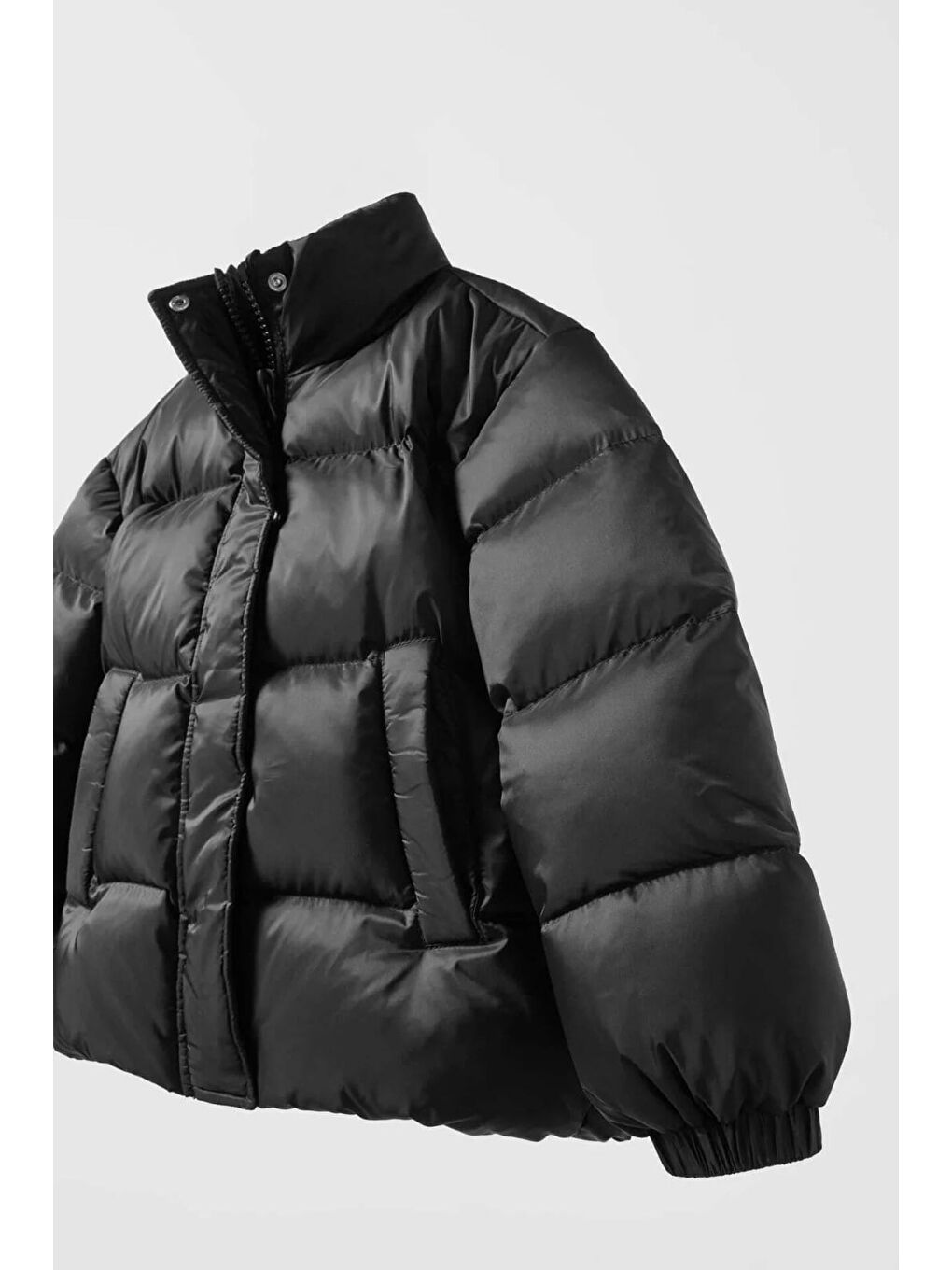 Unisex Çocuk Pamuklu Siyah Şişme Mont - Yüksek Yaka Ve Cepli Tasarım-2