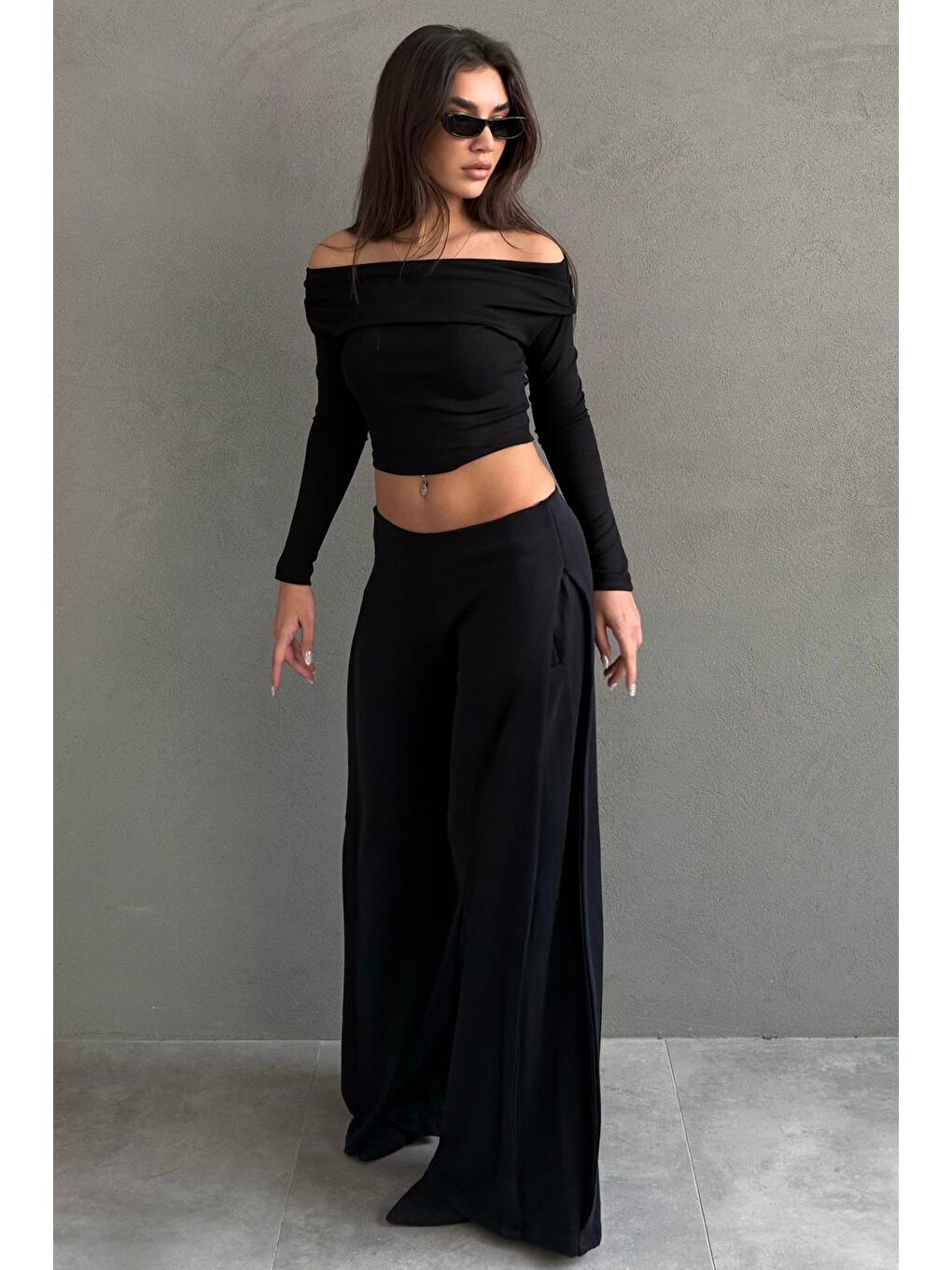 Siyah Yumuşak Dokunuşlu, Yanları Pilili, Modal İçeren Geniş Paça Pantolon Mg2668-1