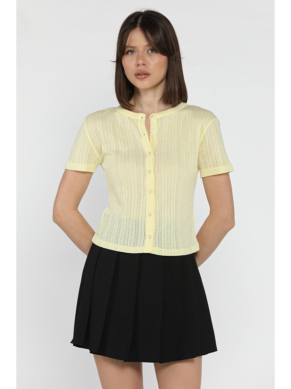 Sarı Kadın Boydan Düğmeli Ajurlu Bluz-1