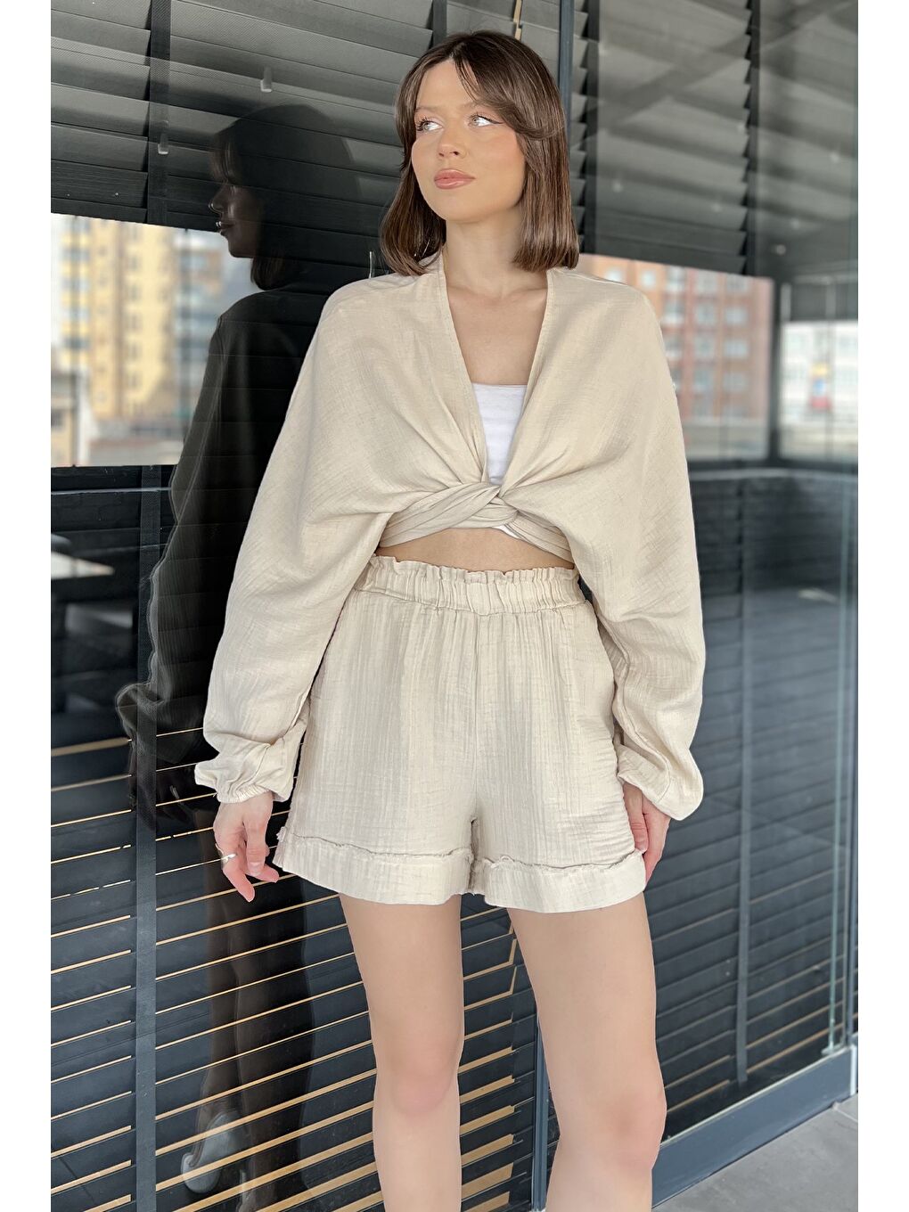 Bej Kadın Keten Şort-1