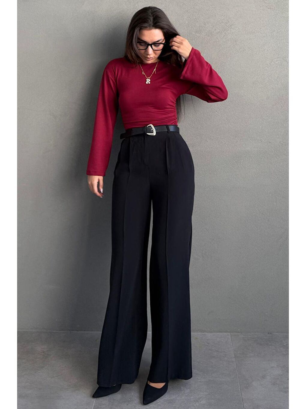 Siyah Yüksek Bel Pileli Kemerli Geniş Paça Kadın Pantolon Mg2615-2