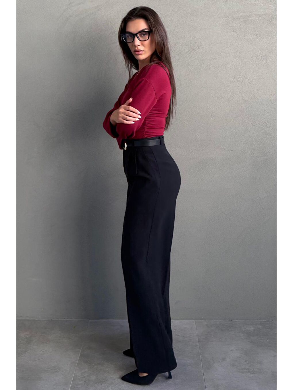 Siyah Yüksek Bel Pileli Kemerli Geniş Paça Kadın Pantolon Mg2615-3