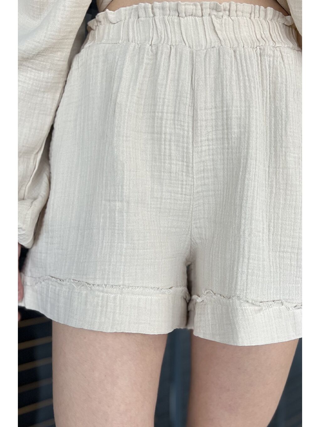 Bej Kadın Keten Şort-3