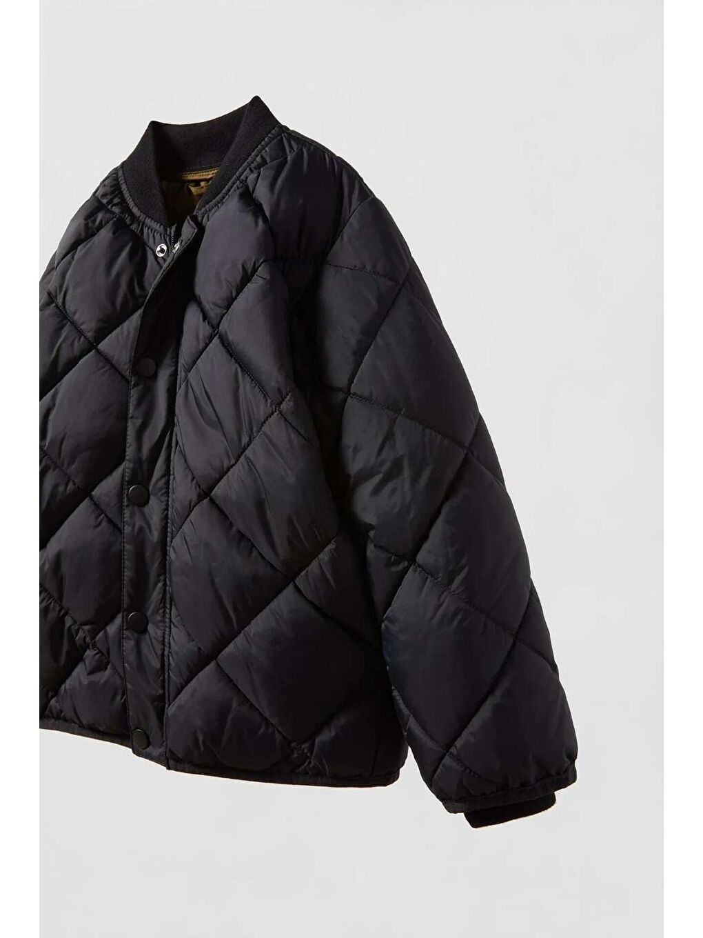 Kız Çocuk Pamuklu Siyah Kapitone Mont - Ribanalı Yaka Ve Manşet Detaylı-1