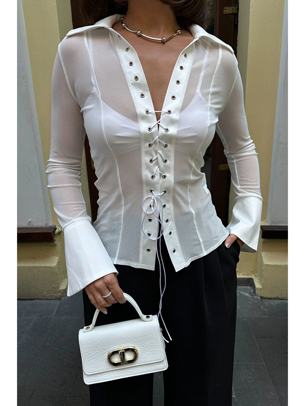 Kadın Beyaz Bağlamalı Tül Gömlek 1026-0015-1