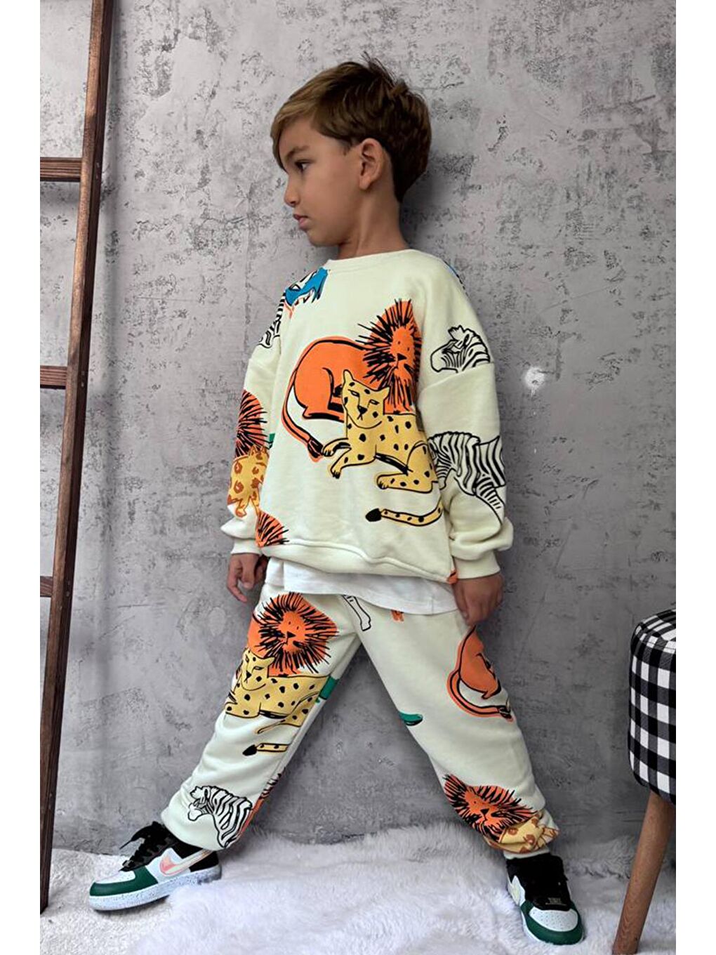 Pembe Erkek Çocuk Baskılı 3 İplik Pamuklu Kumaş Alt Üst Takım-3