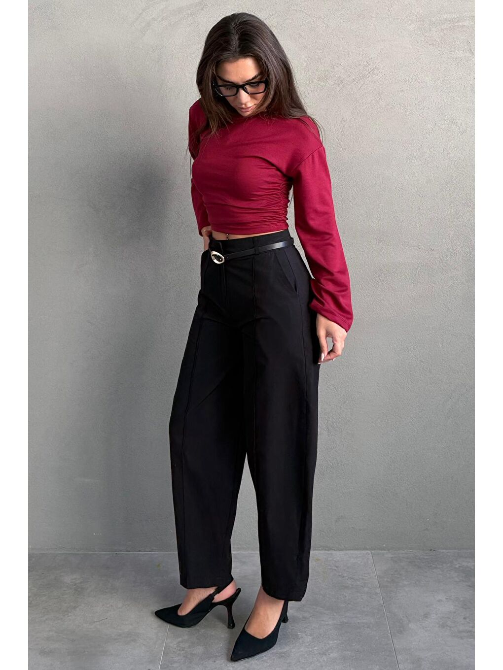 Siyah Modern Kesim Kemerli Yüksek Bel Bol Paça Kumaş Pantolon Mg2618-3