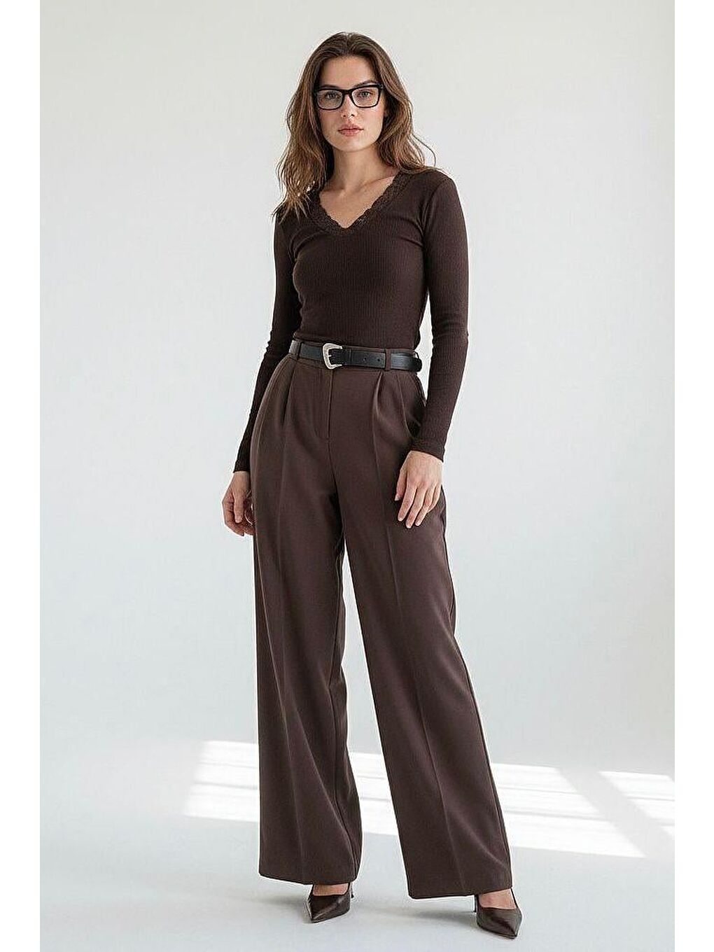 Kahverengi Yüksek Bel Pileli Kemerli Geniş Paça Kadın Pantolon Mg2615