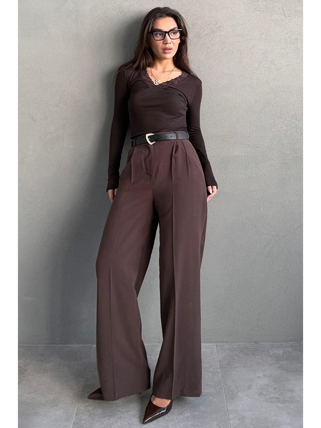 Kahverengi Yüksek Bel Pileli Kemerli Geniş Paça Kadın Pantolon Mg2615-1