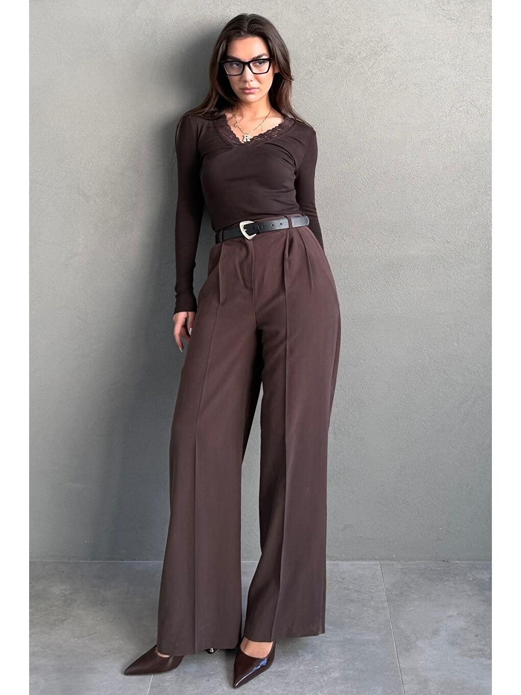 Kahverengi Yüksek Bel Pileli Kemerli Geniş Paça Kadın Pantolon Mg2615-3