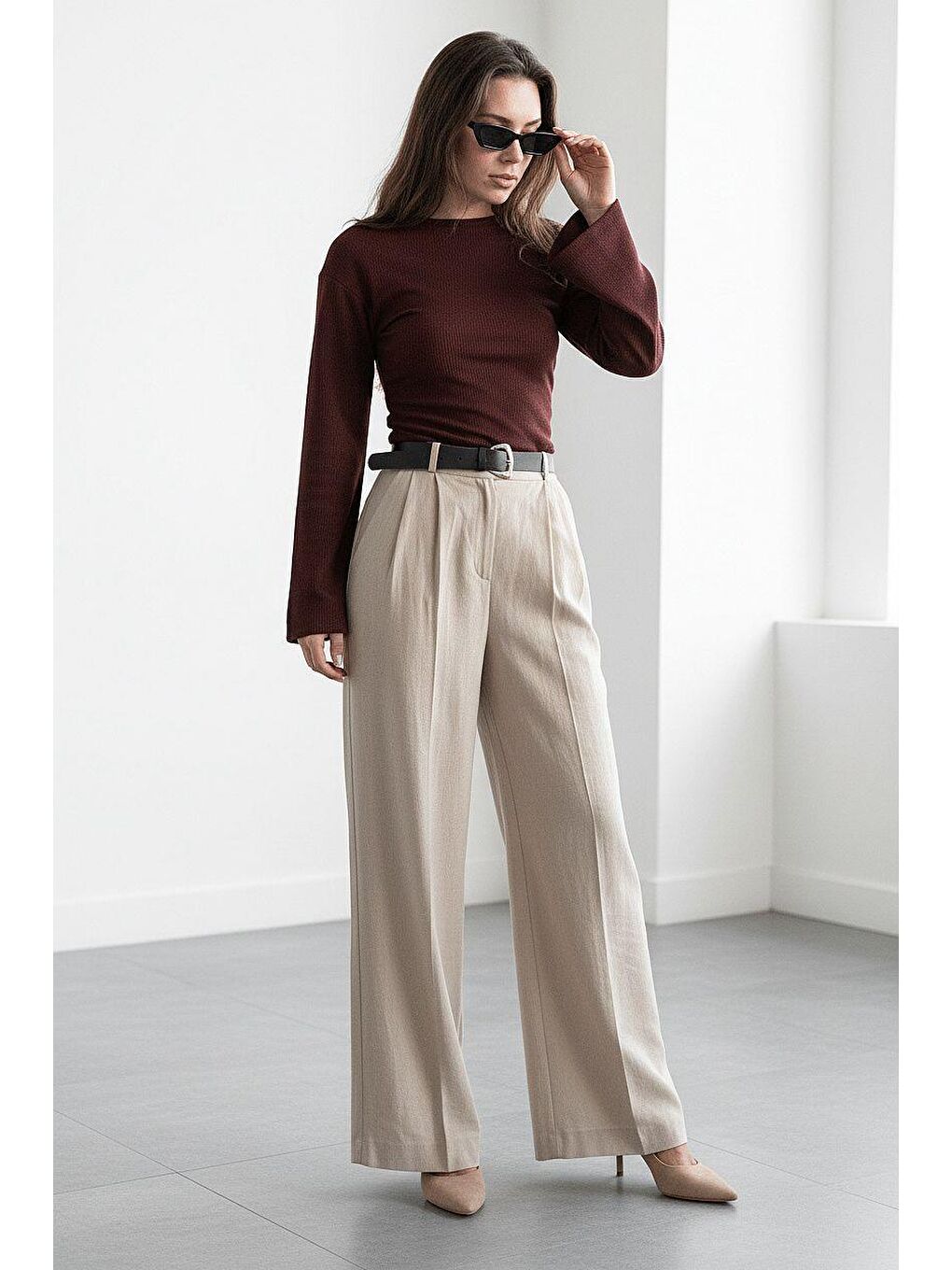 Bej Vizon Yüksek Bel Pileli Kemerli Geniş Paça Kadın Pantolon Mg2615