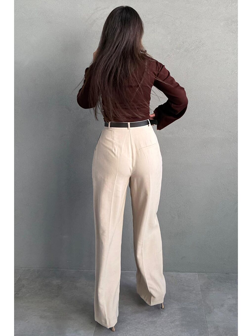Bej Vizon Yüksek Bel Pileli Kemerli Geniş Paça Kadın Pantolon Mg2615-2
