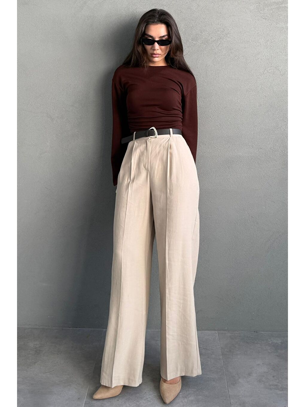 Bej Vizon Yüksek Bel Pileli Kemerli Geniş Paça Kadın Pantolon Mg2615-3