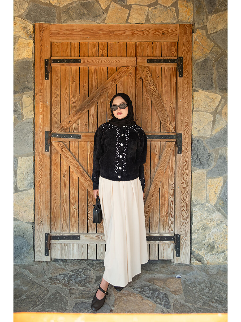 Kadın Taş Detay Triko Ceket Siyah-1