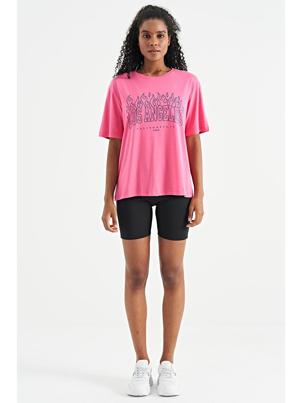 Veryperi Koyu Pembe Şeker Pembe Baskı Detaylı Oversize O Yaka Basic Kadın T-Shirt - 02181 - 2