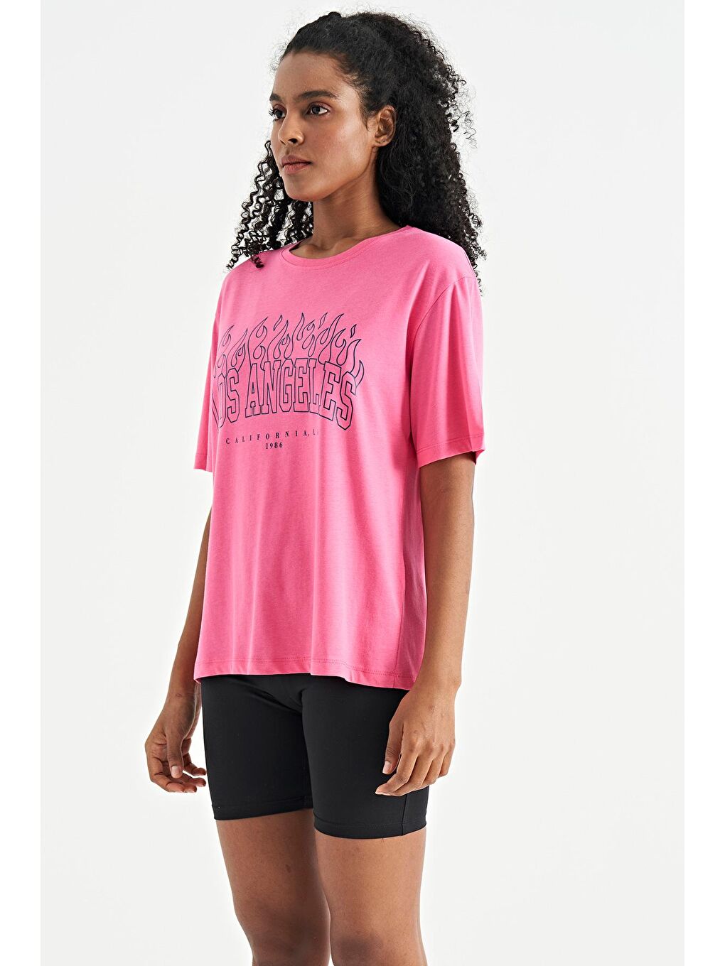 Veryperi Koyu Pembe Şeker Pembe Baskı Detaylı Oversize O Yaka Basic Kadın T-Shirt - 02181 - 4