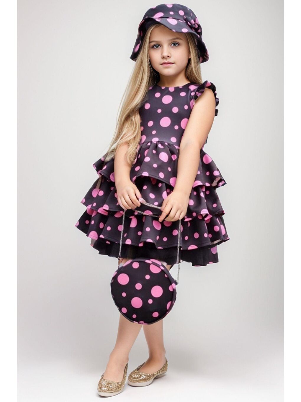 Kız Çocuk Kolları ve Eteği Kat Kat Fırfırlı Üzeri Pembe Benekli Elbise