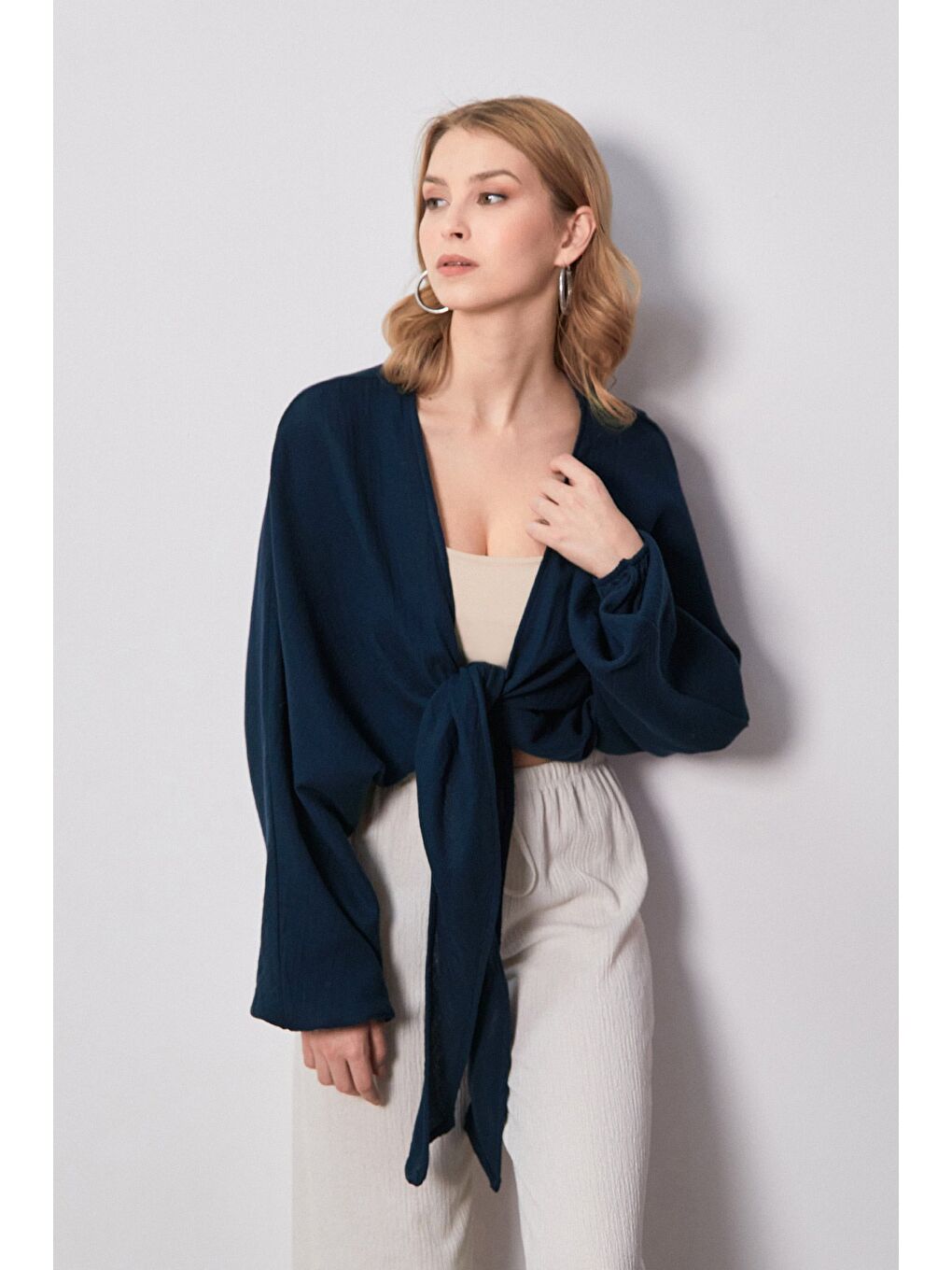 İndigo Basic Önü Bağlamalı Crop Bluz-1