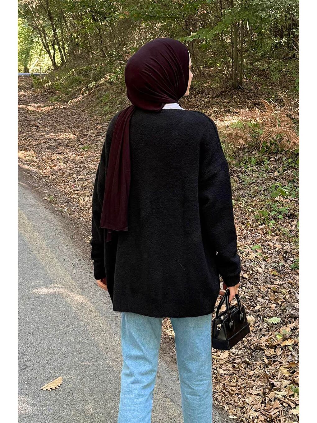 Kalp Nakış Detaylı Oversize Hırka Siyah-3