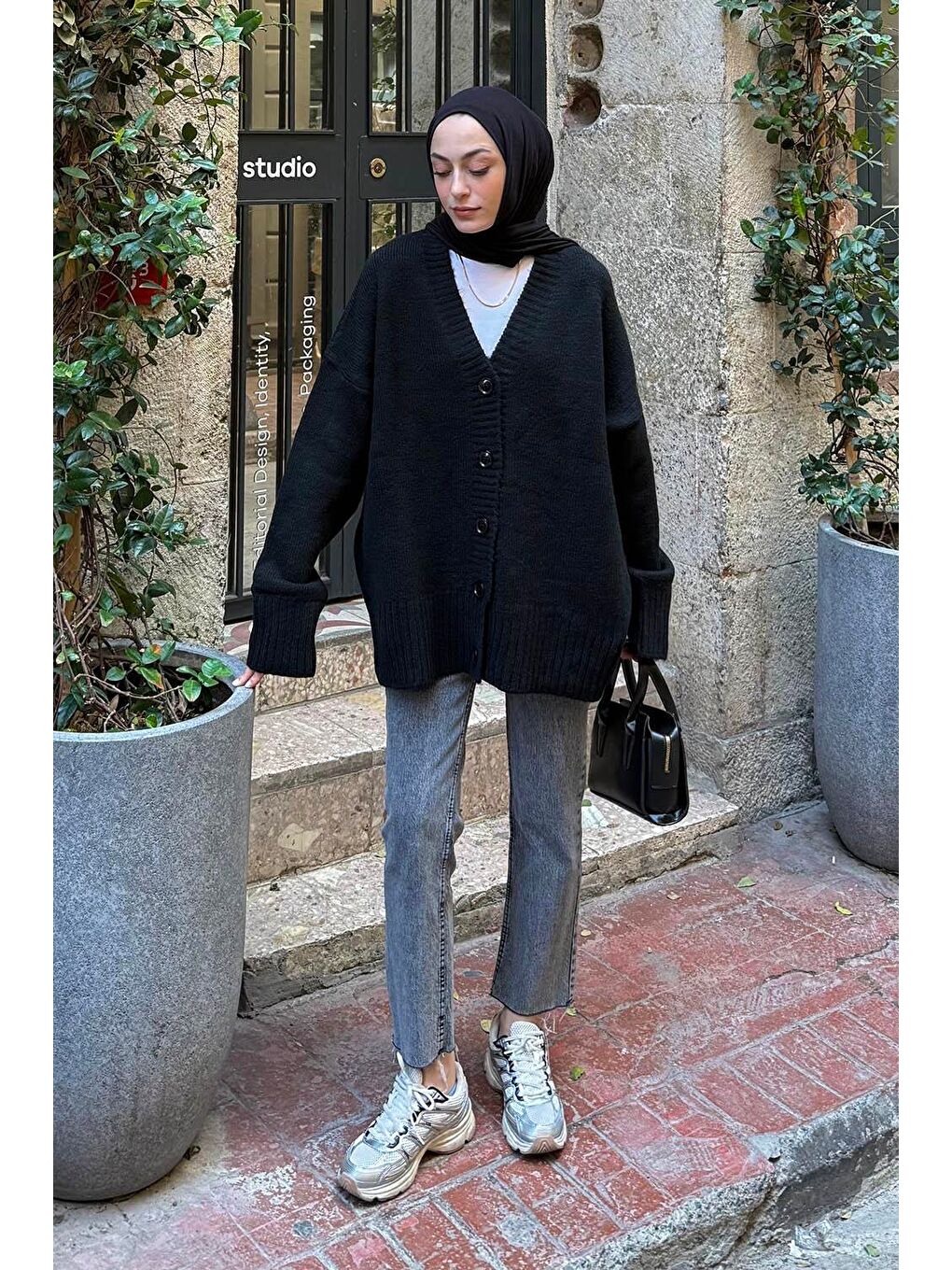 Salaş Dokulu Basic Hırka Siyah