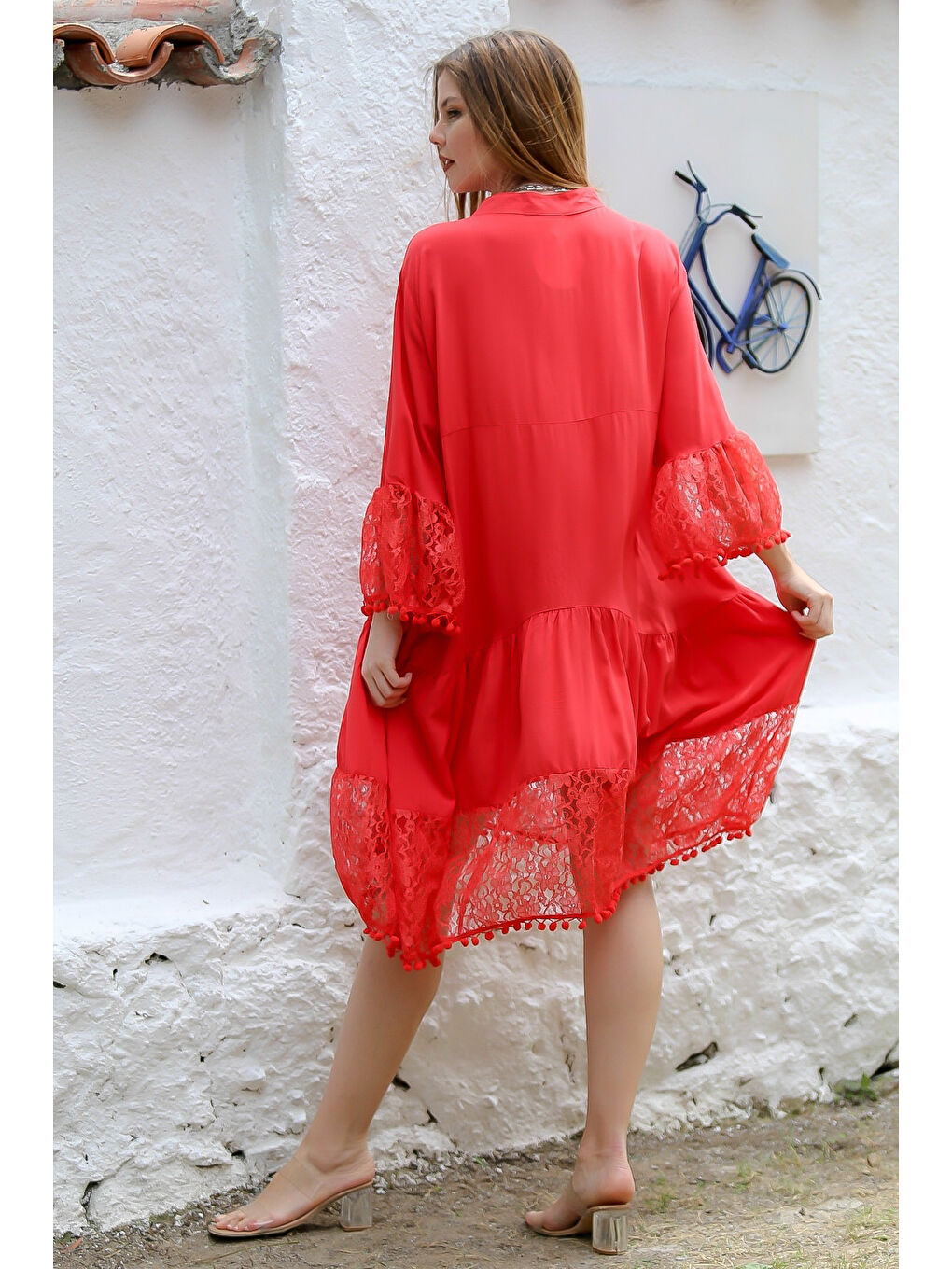 Kırmızı Hakim Yaka 3/4 Kol Düğmeli Eteği Fırfırlı Ponponlu Dantel Dokuma Casual Elbise-6
