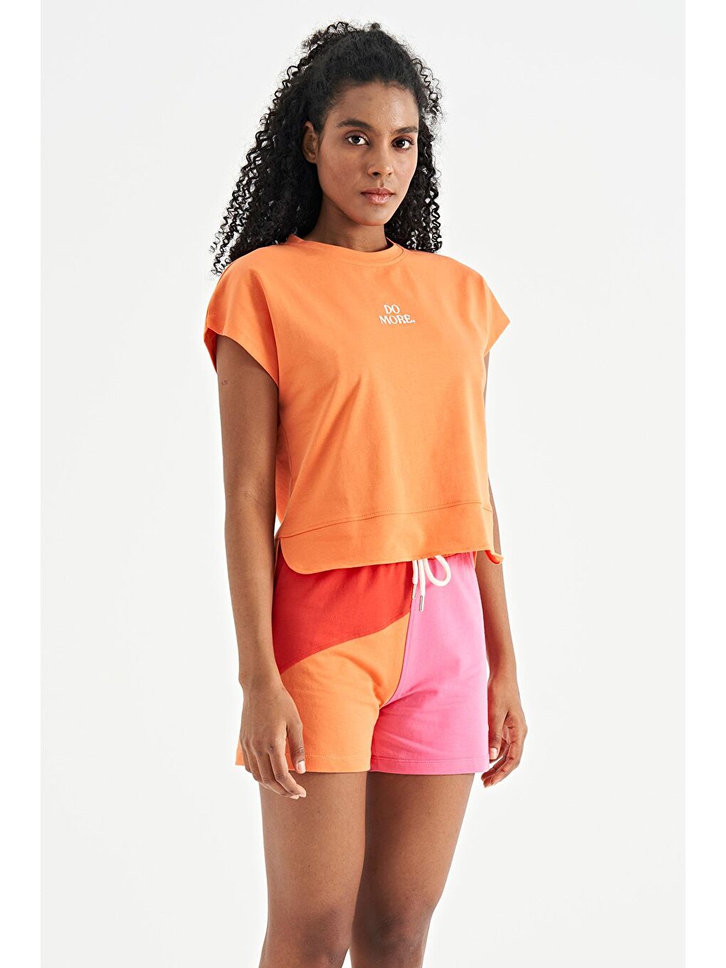 Veryperi Canlı Turuncu Oranj Etek Parça Detaylı O Yaka Oversize Kadın T-Shirt - 02277 - 3