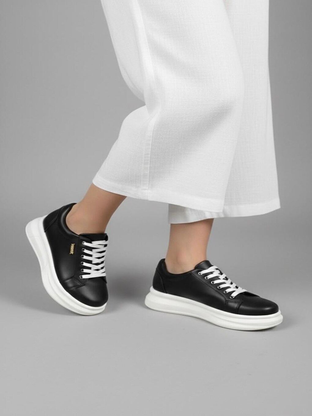 Kadın Less Siyah Kalın Tabanlı Ortopedik Günlük Sneaker-1