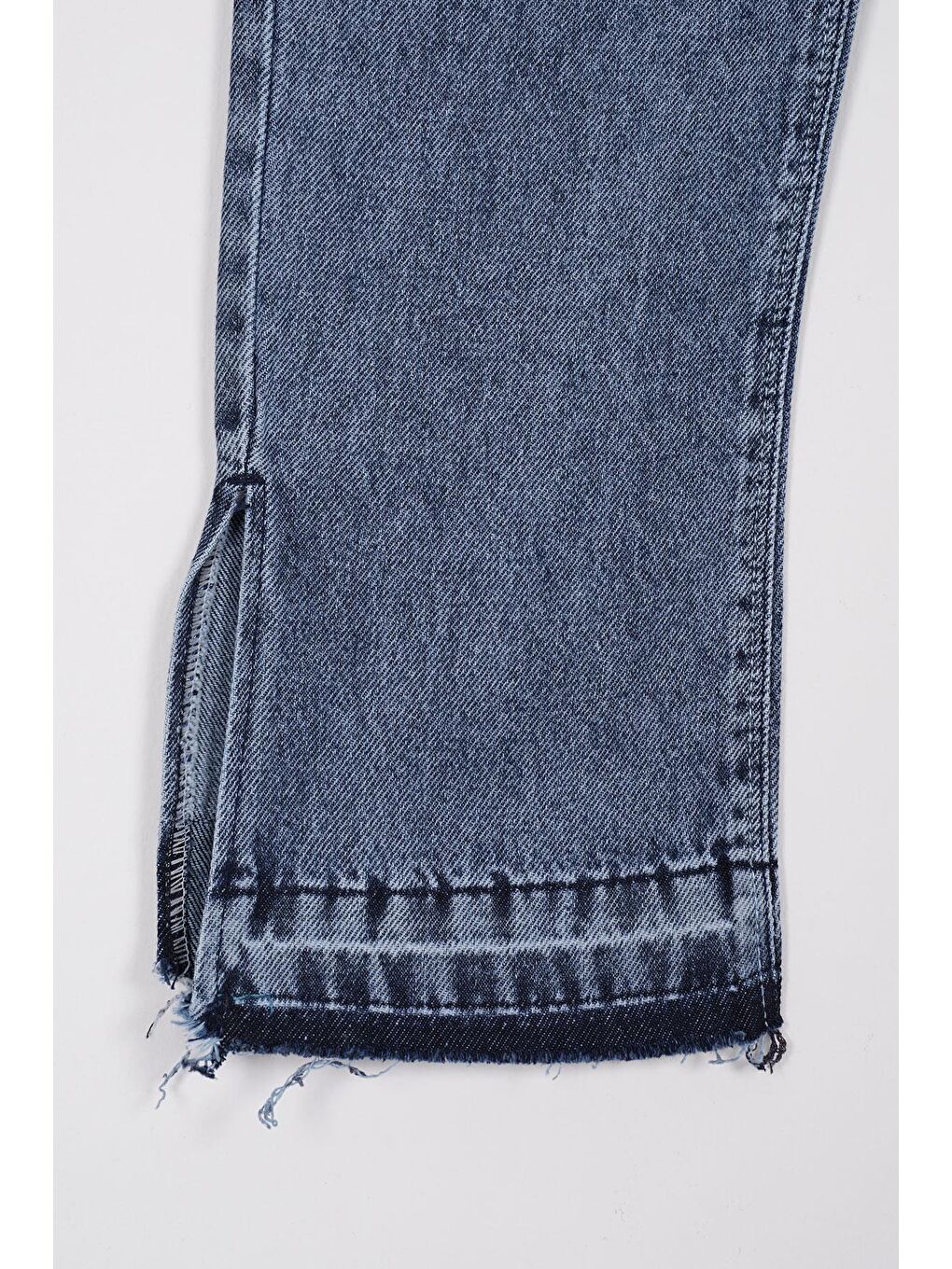 Mavi Yüksek Bel Paçası Yırtmaçlı Kız Çocuk Jean Pantolon-3