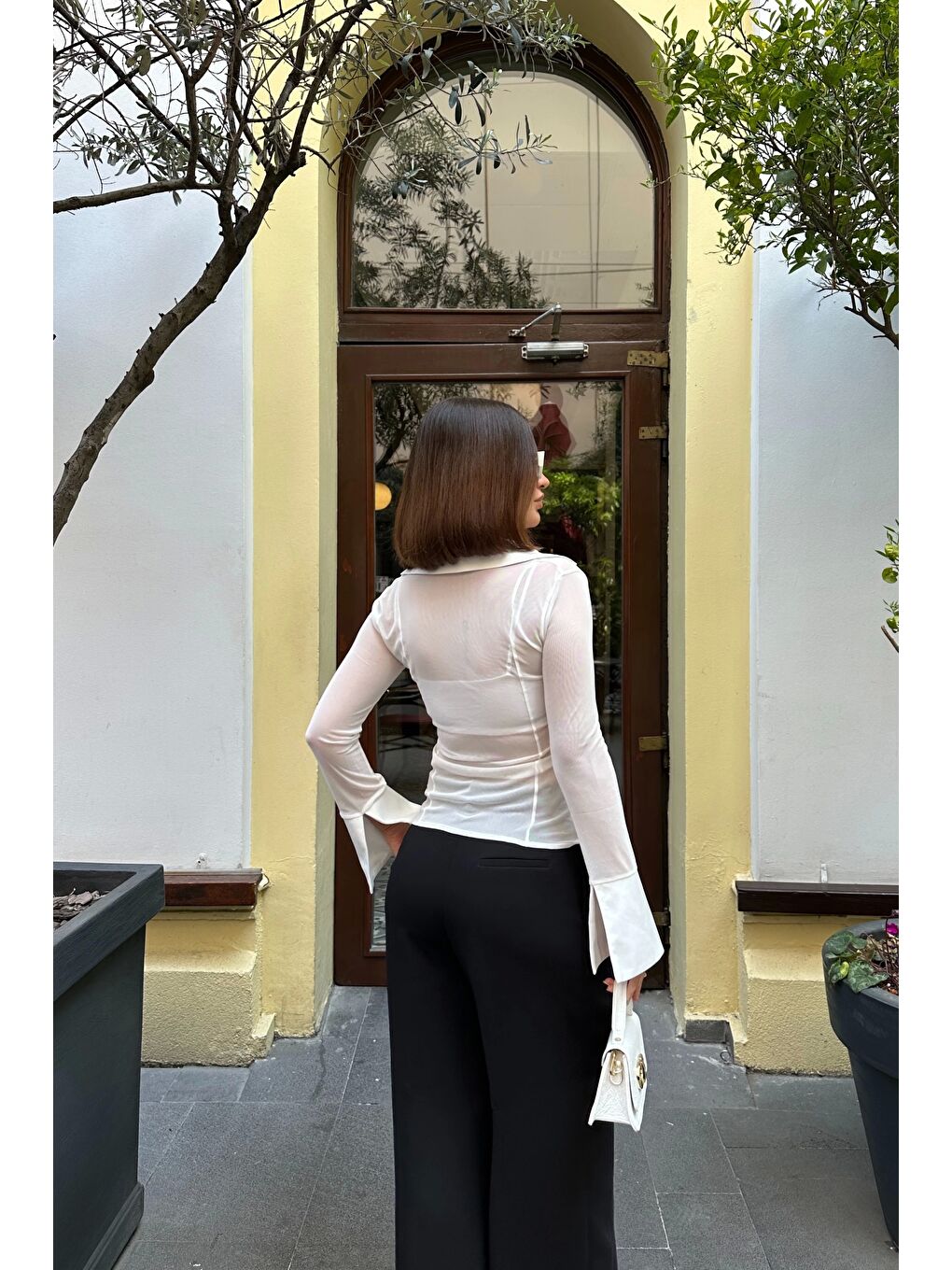 Kadın Beyaz Bağlamalı Tül Gömlek 1026-0015-5