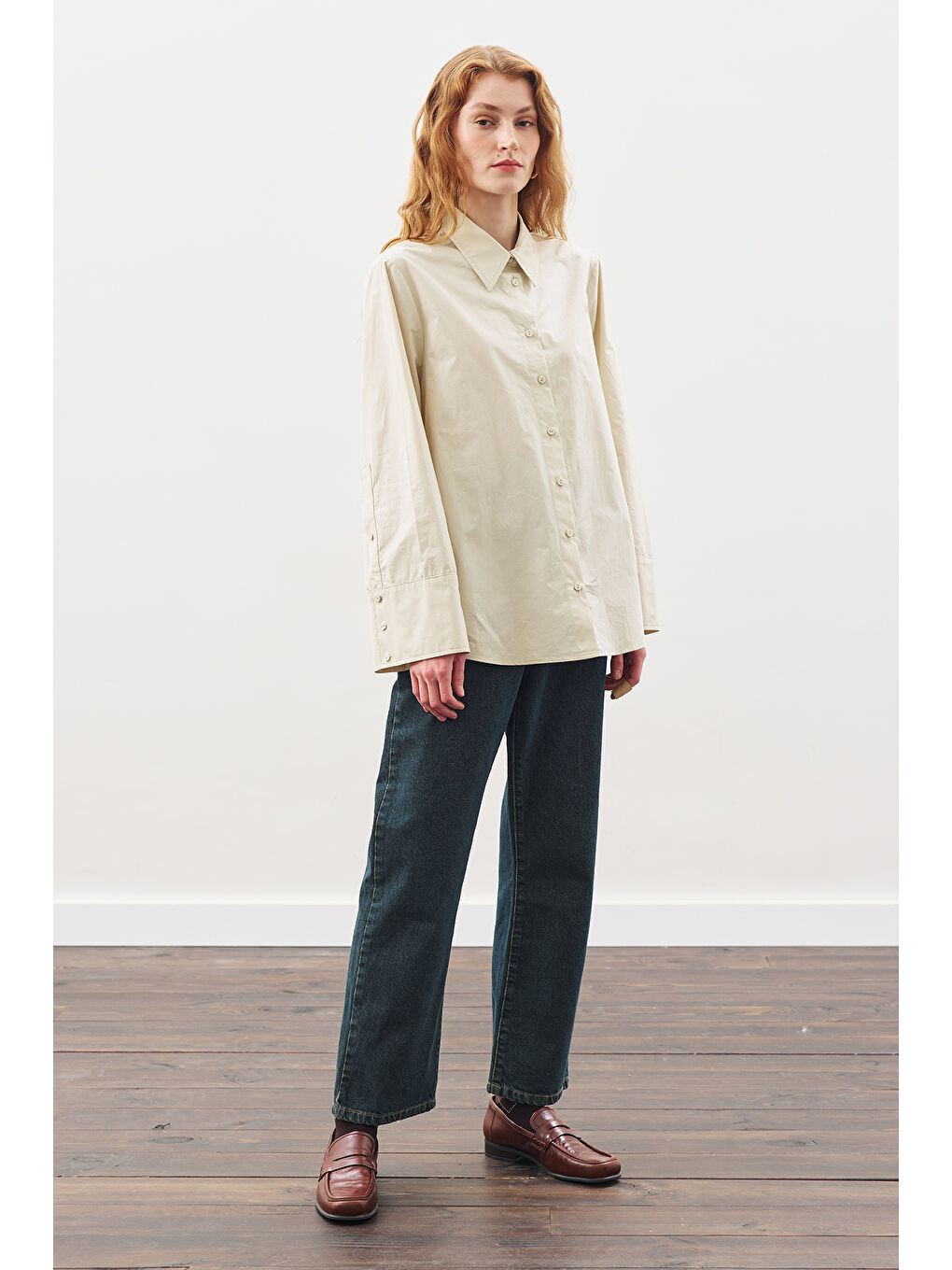 Geniş Manşetli Klasik Gömlek Bej-1