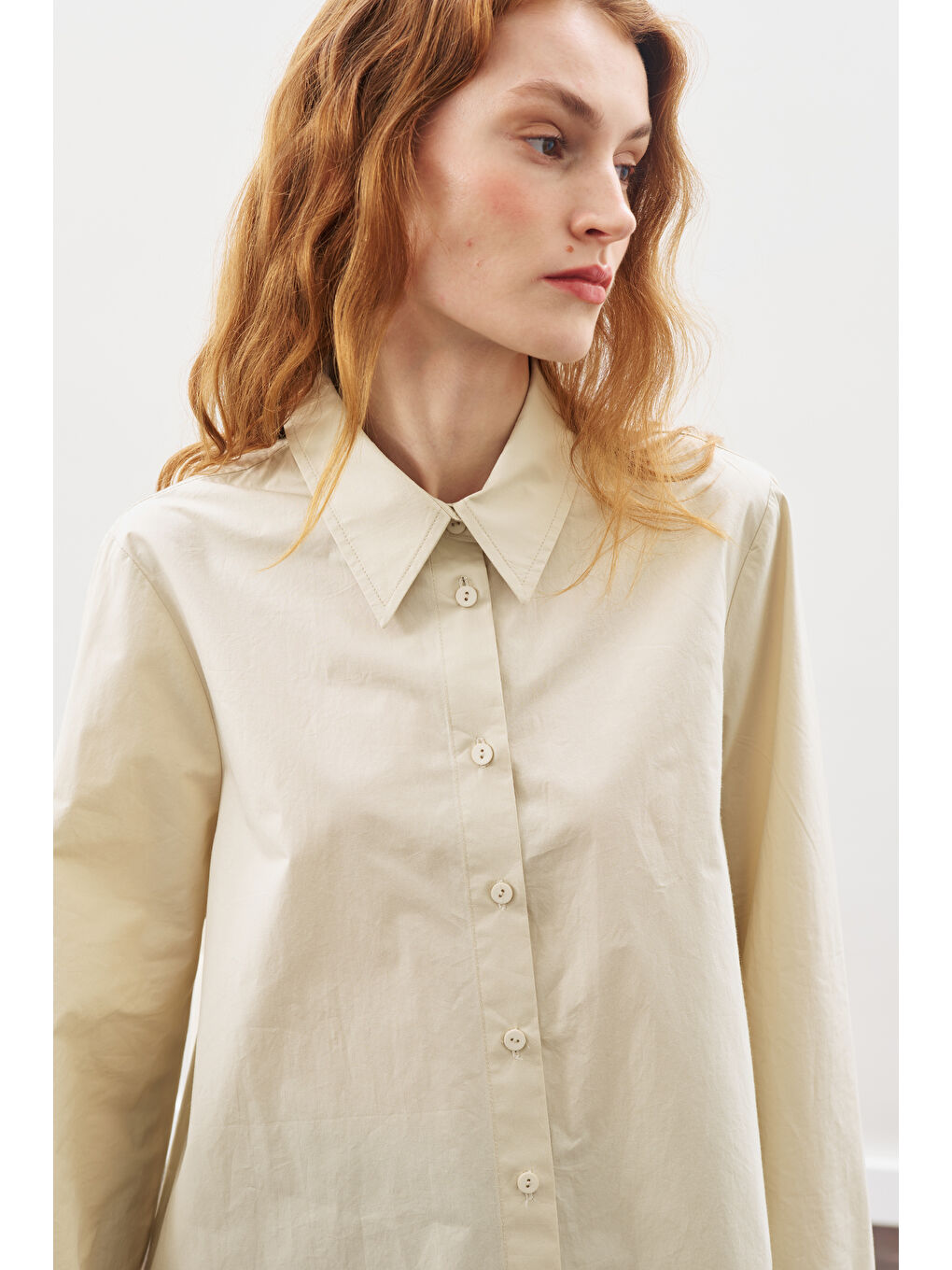 Geniş Manşetli Klasik Gömlek Bej-3