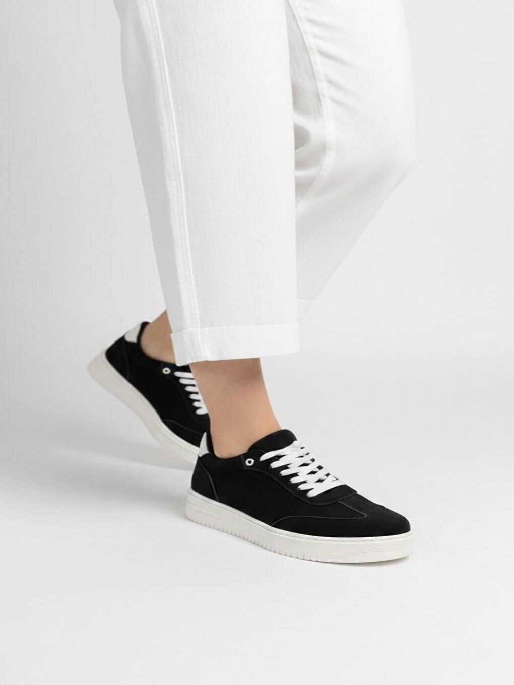 Kadın Mona Siyah Süet Bağcıklı Ortopedik  Hafif Taban Günlük Sneaker-1