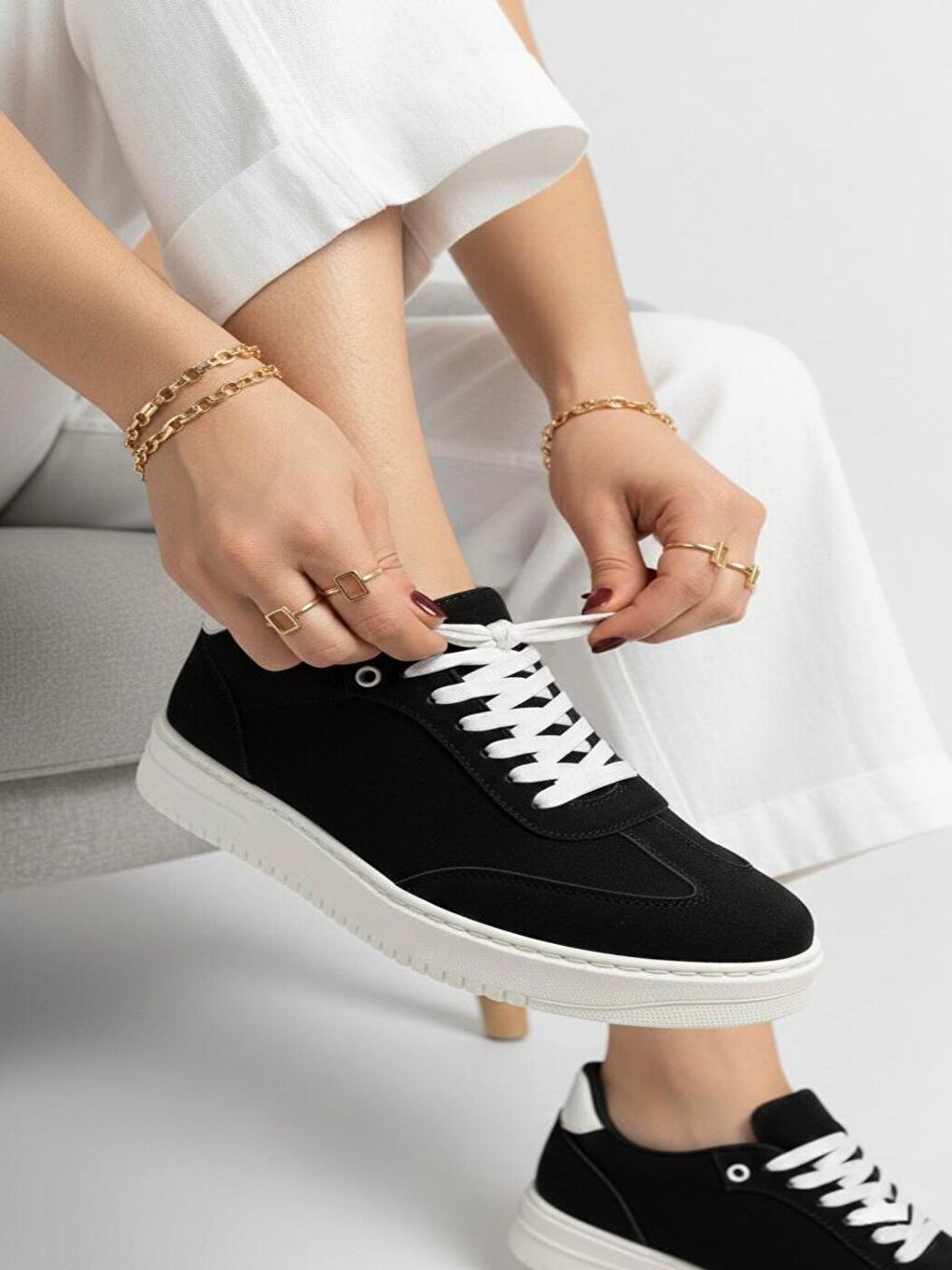 Kadın Mona Siyah Süet Bağcıklı Ortopedik  Hafif Taban Günlük Sneaker-2