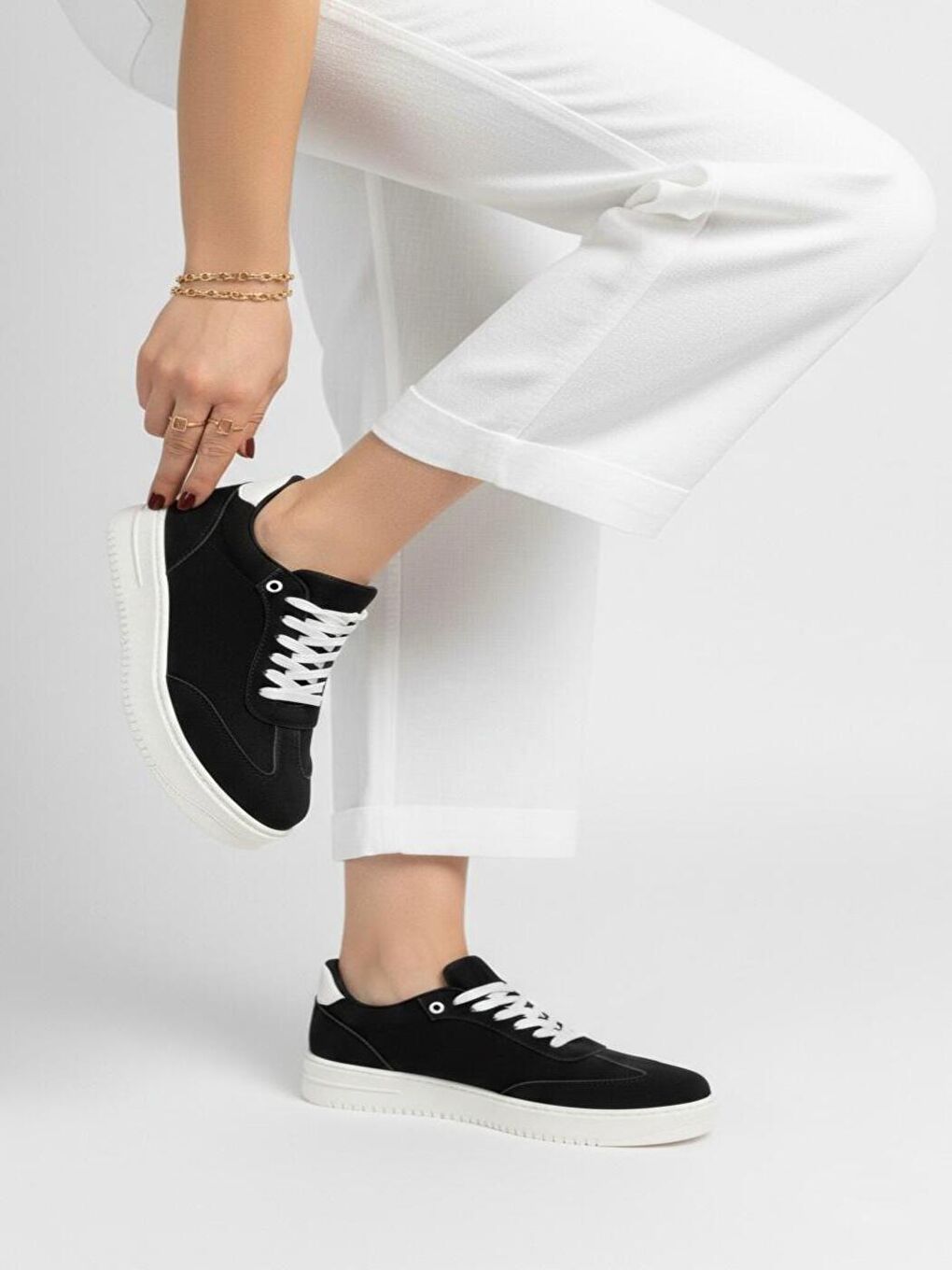 Kadın Mona Siyah Süet Bağcıklı Ortopedik  Hafif Taban Günlük Sneaker-3