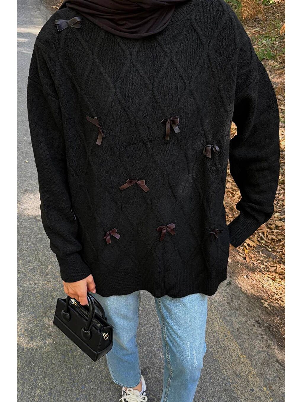 Kurdeleli Triko Kazak Siyah-2