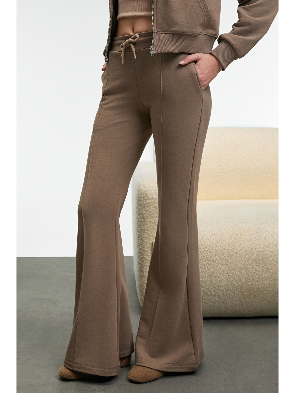 Bej Cırelda Kadın Nervürlü Çift Cepli Vizon Eşofman Altı-4