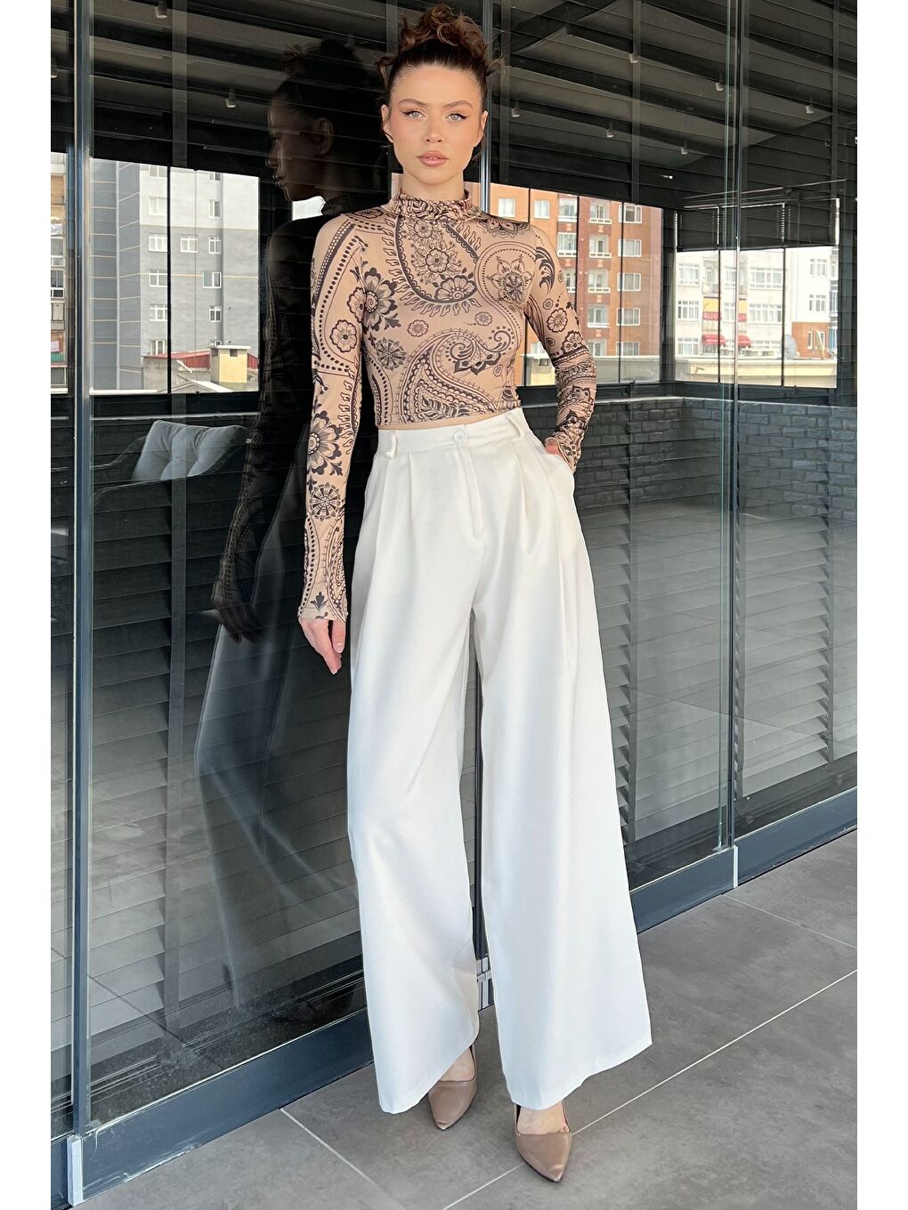 Ekru Kadın Yüksek Bel Pileli Kumaş Pantolon-1