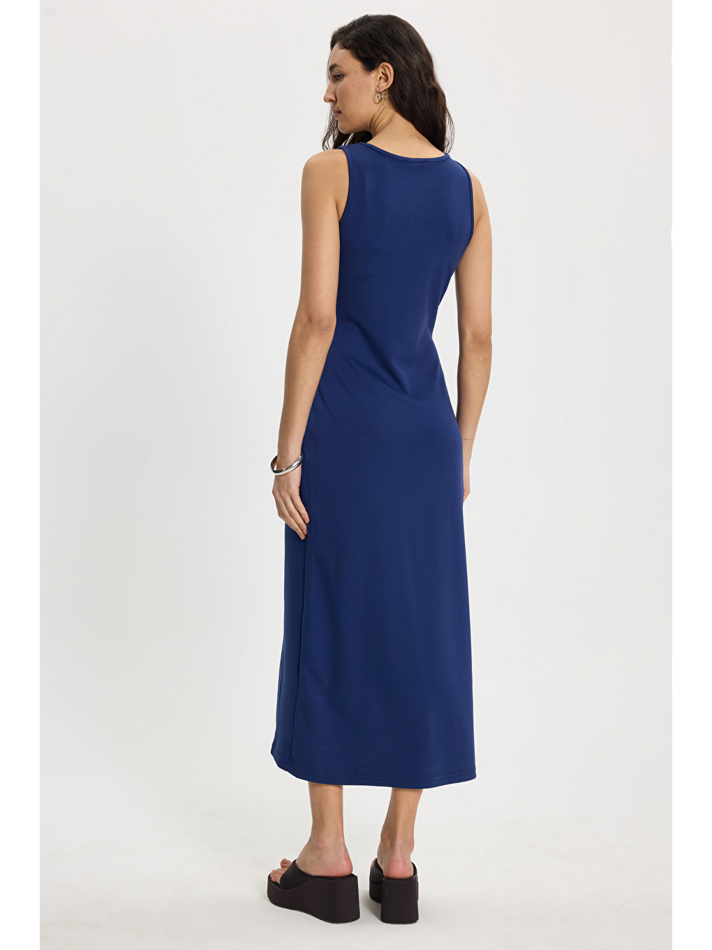Kadın Slim Fit Dar Kesim Pamuklu Sıfır Kol Bisiklet Yaka Saks Mavi Elbise-5