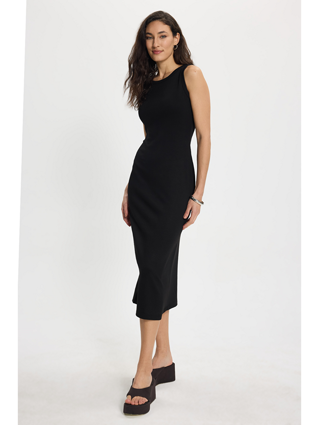 Kadın Slim Fit Dar Kesim Pamuklu Sıfır Kol Bisiklet Yaka Siyah Elbise-5