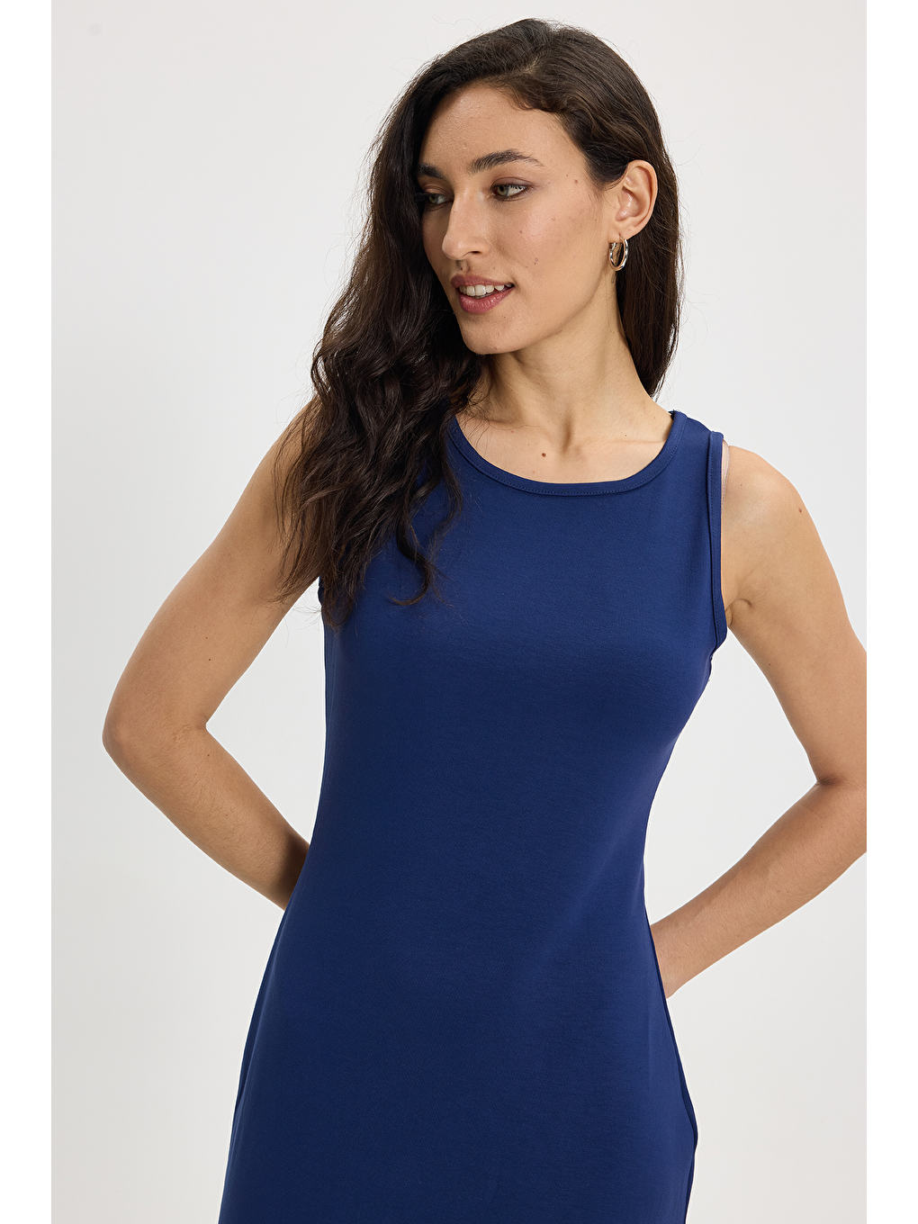 Kadın Slim Fit Dar Kesim Pamuklu Sıfır Kol Bisiklet Yaka Saks Mavi Elbise-6