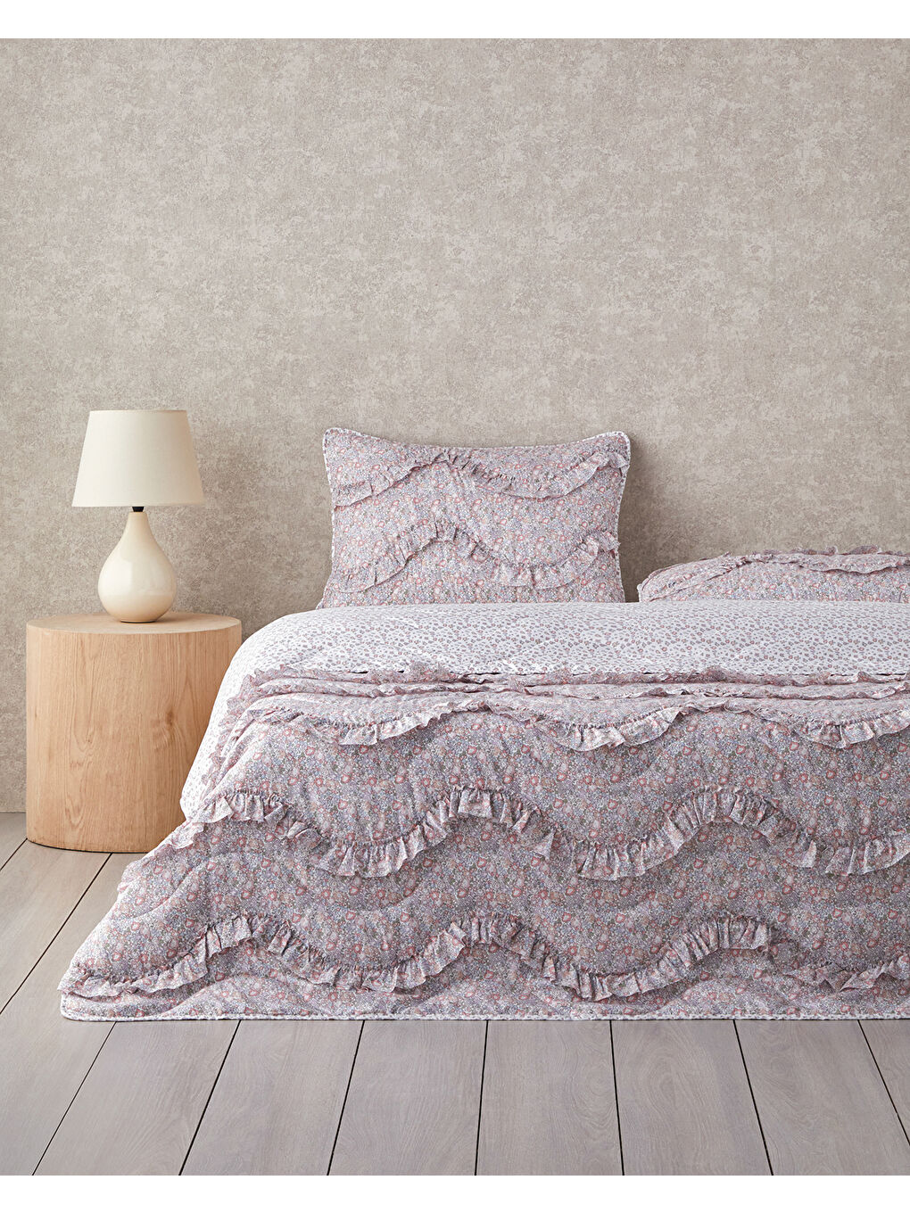 Pembe Floral Euphoria Fırfırlı Çift Kişilik Yatak Örtüsü Takımı 200x220 cm Somon