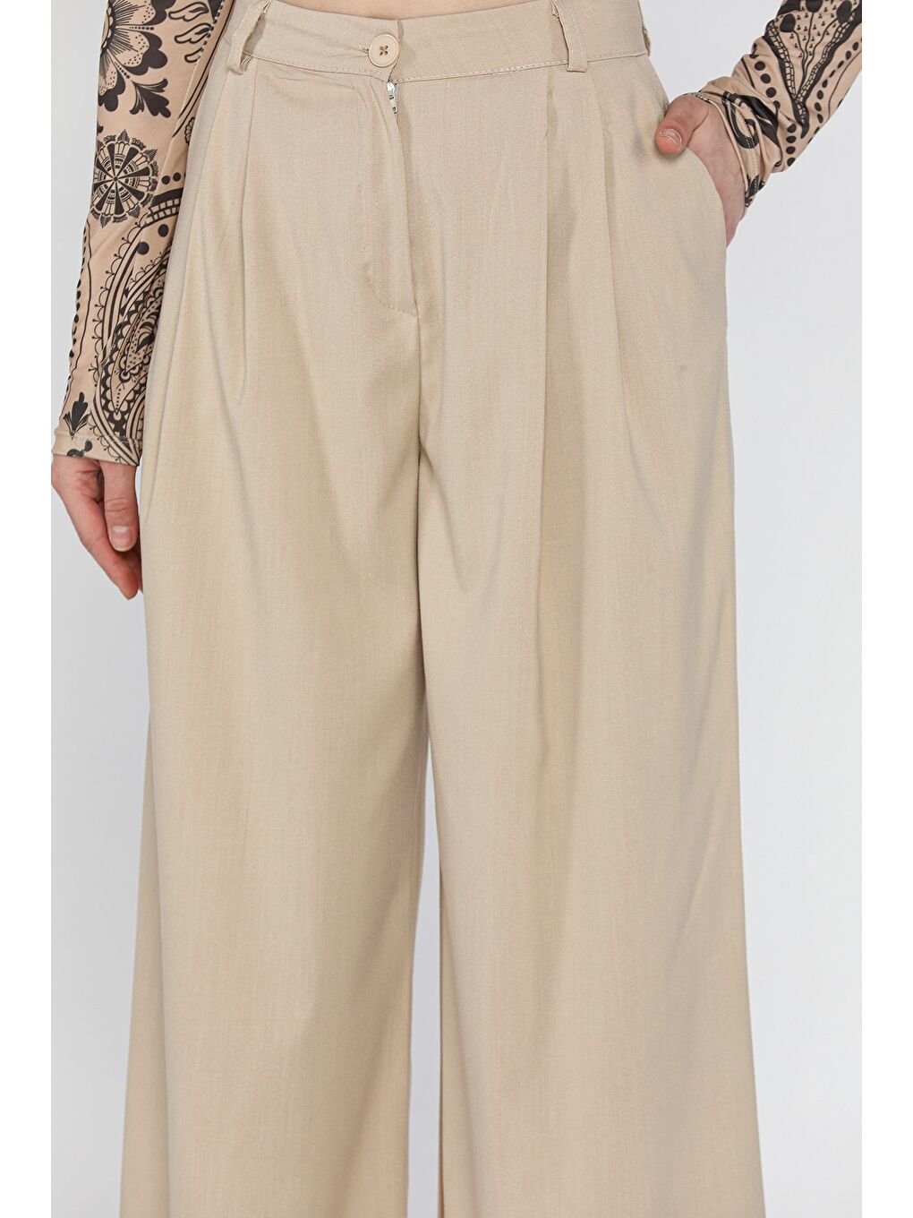Bej Kadın Yüksek Bel Pileli Kumaş Pantolon-2