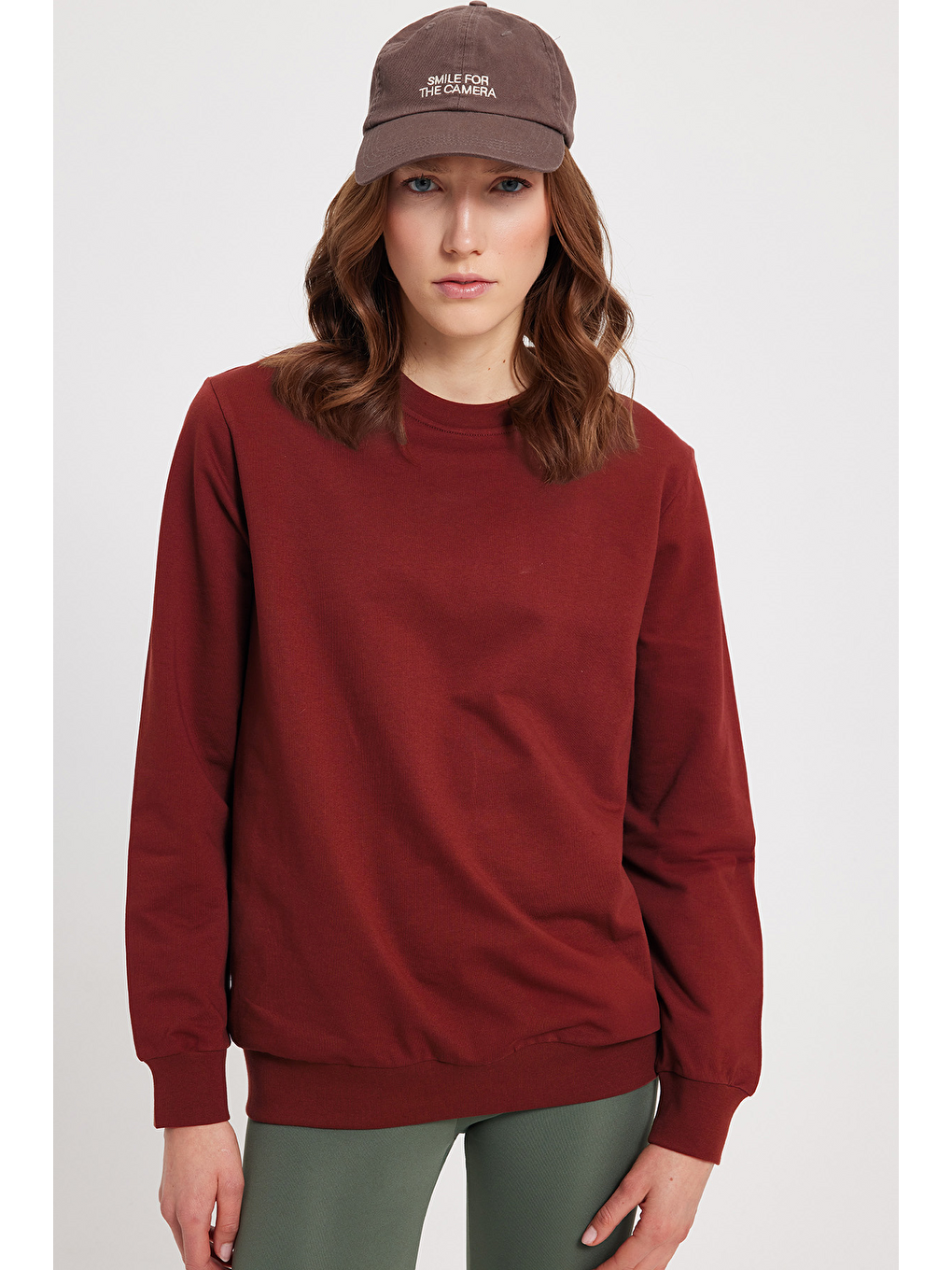 Kadın Oversize Geniş Kesim %100 Pamuk 2 İplik Bisiklet Yaka Bordo Sweatshirt-3
