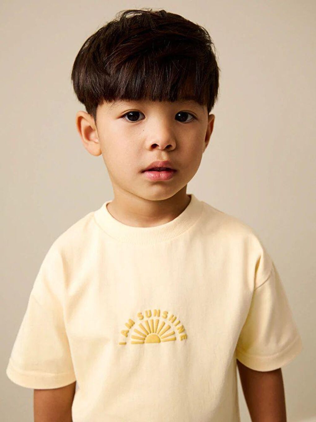 Sarı Erkek Çocuk Pamuklu Ekru Baskılı T-Shirt Ve Çizgili Pantolon Takım-3