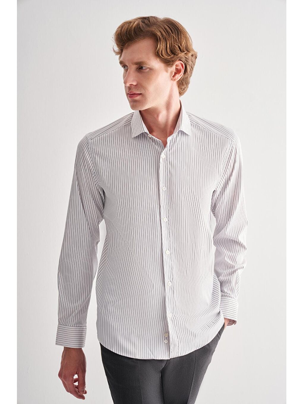 Beyaz Yarım İtalyan Yaka Uzun Kol Cepsiz Slim Fit Cls Gömlek 1004255174-3