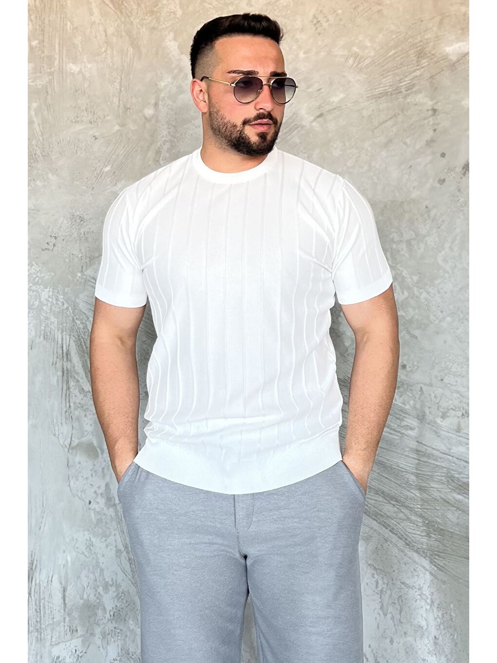 Beyaz Erkek Bisiklet Yaka Kendinden Çizgi Desenli Triko Tişört-1