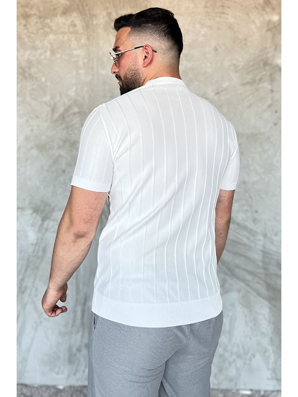 Beyaz Erkek Bisiklet Yaka Kendinden Çizgi Desenli Triko Tişört-2