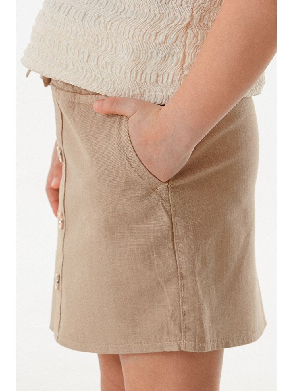 Bej Beli Bağlamalı Düğmeli Kız Çocuk Etek-3